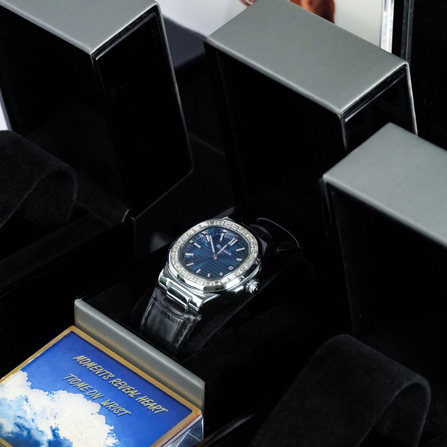 Custom Watch Display Stand