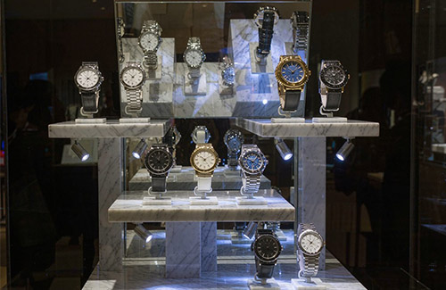 Watch Countertop Display Lighting Guide: Best Color Temperature for Luxury Timepieces